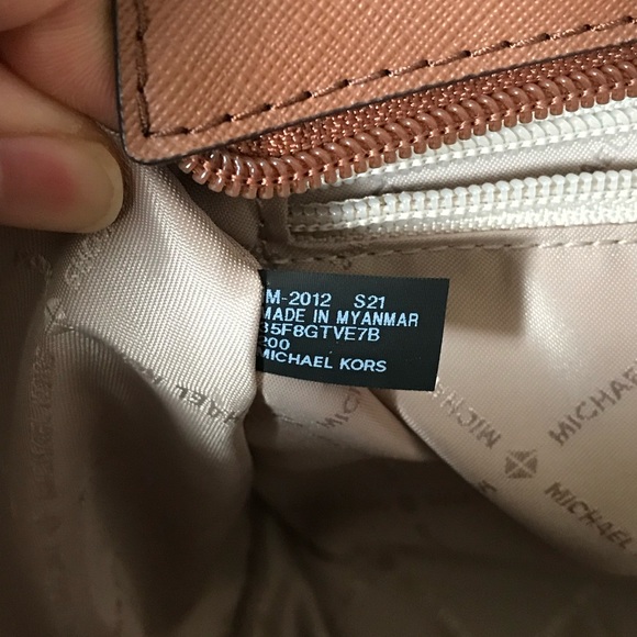 🌼Michael Kors Set - Picture 11 of 16